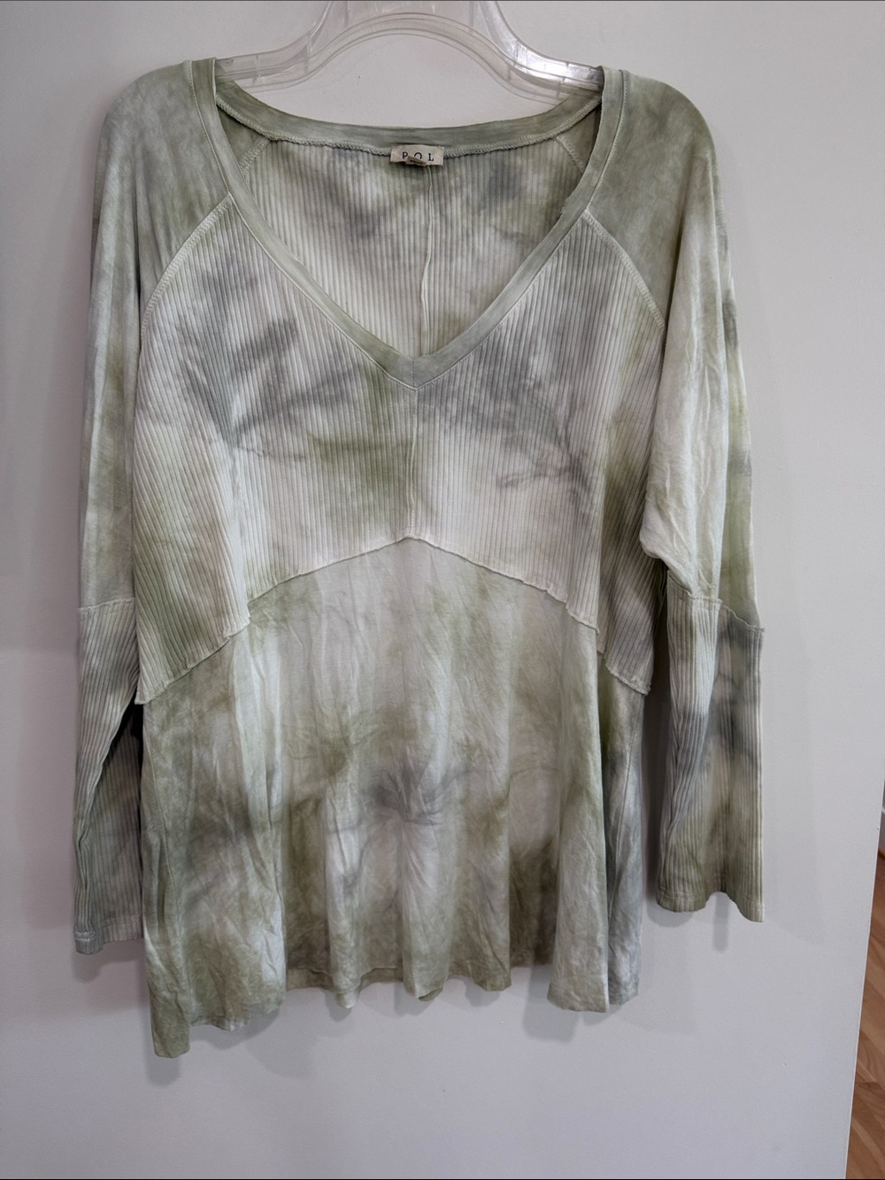 POL Olive Green Tie-Dye V-Neck Long Sleeve Top